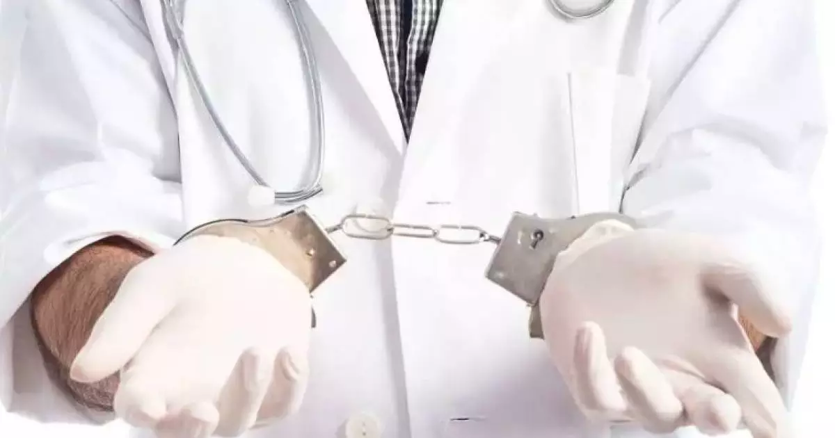  Более 1,2 млн тенге за `откос`: медработник обещал освободить от армии 