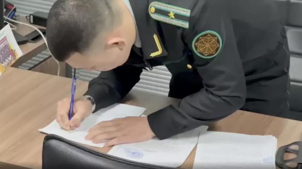 Более 400 фирм получили фиктивные лицензии в Алматы