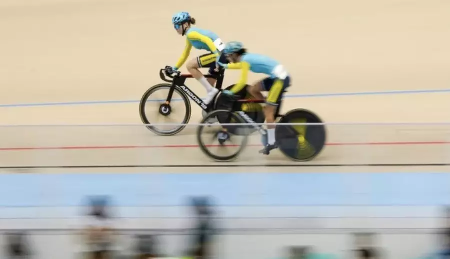 Әнел Тәшбай мен Аружан Қабдулова Азия чемпионатында топ жарды