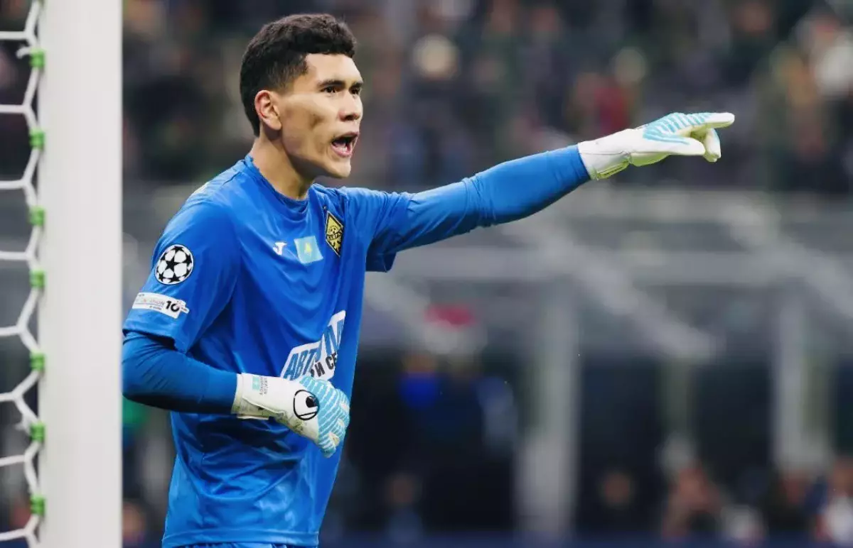 Қазақстандық қақпашы “ПСЖ” немесе “Челсиге” ауысады – Еуропа сарапшылары таңданыс үстінде