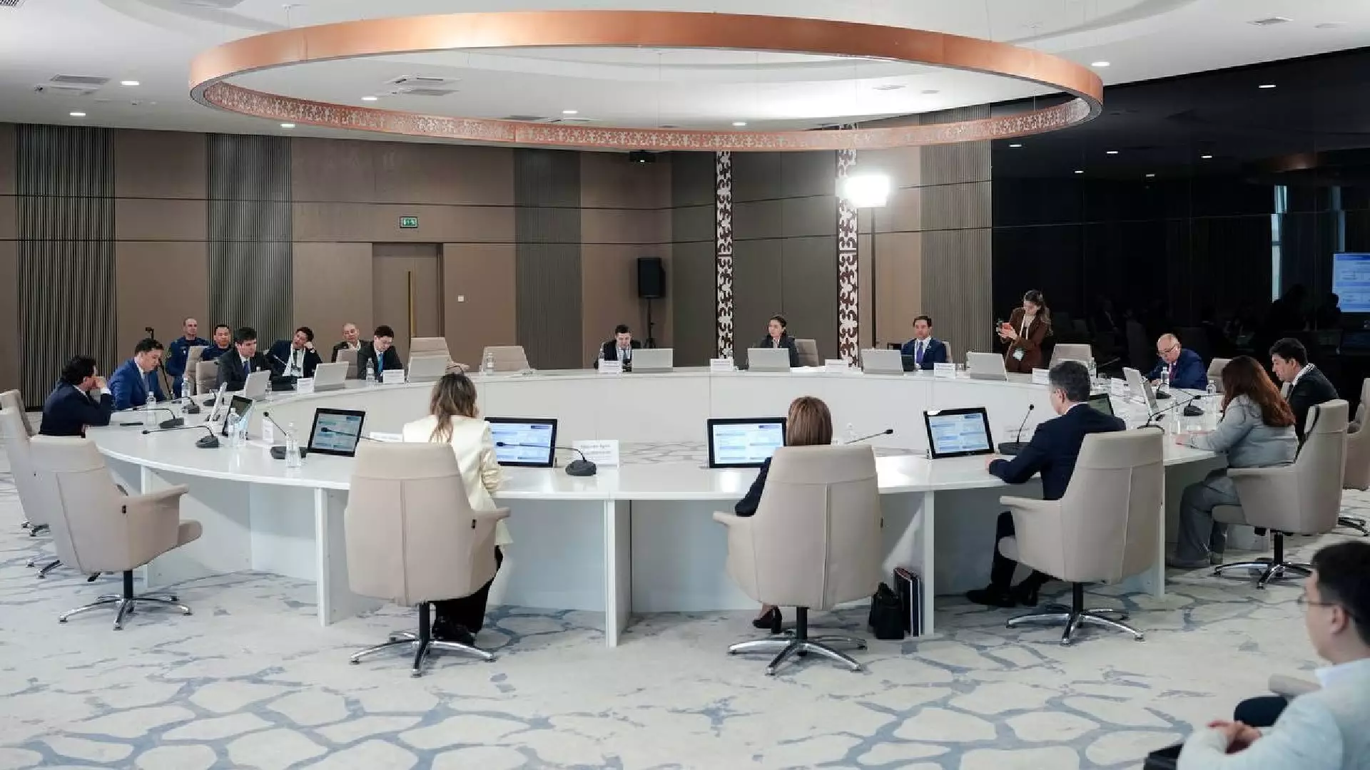 Казахстан запускает цифровую финансовую карту для отслеживания розничной торговли по всей стране.