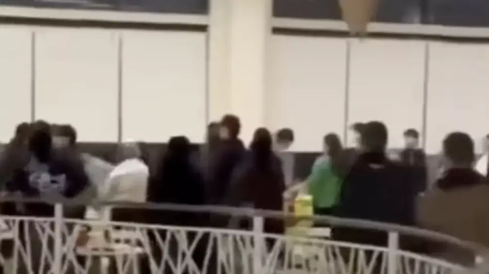 Астанада сауда орталығындағы төбелес видеоға түсіп қалды