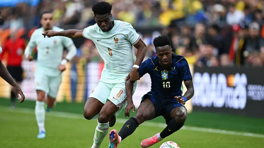 Видео матча Бразилия - Франция (1:2)