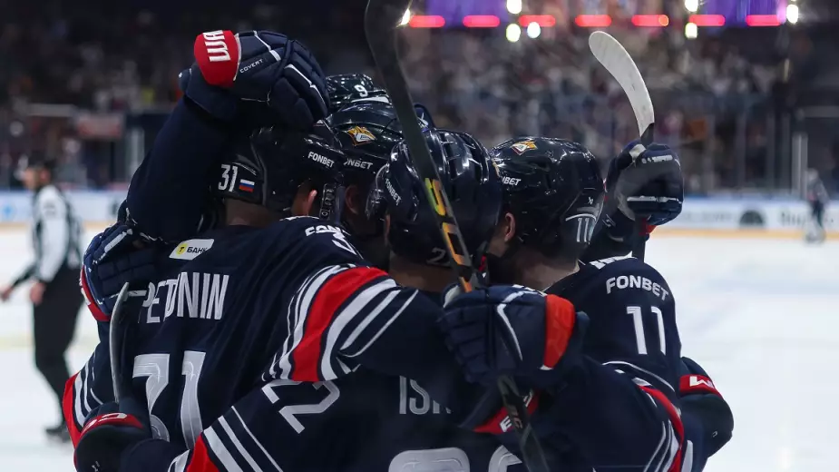 Гол казахстанца Михайлиса принес "Металлургу" вторую победу в плей-офф КХЛ (ВИДЕО)