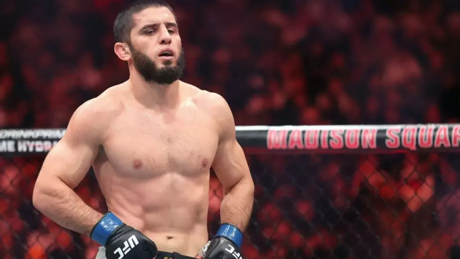 Менеджер Махачева раскрыл подробности срыва боя с Топурией