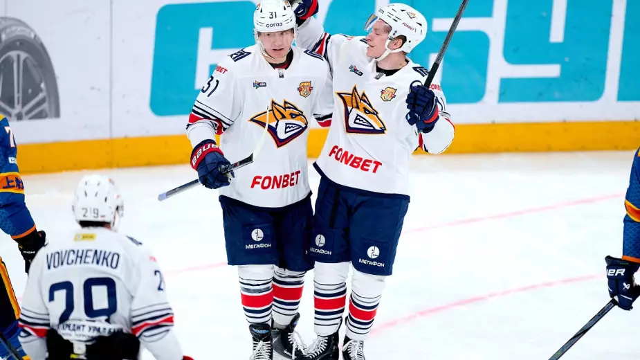 Казахстанцы Михайлис и Орехов в шаге от выхода во второй раунд Кубка Гагарина (ВИДЕО)