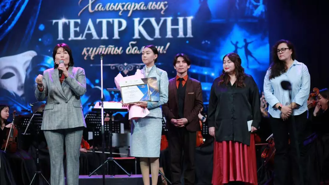 Елордада "Қаллеки тынысы" спектакльдер шеруі қорытындыланды