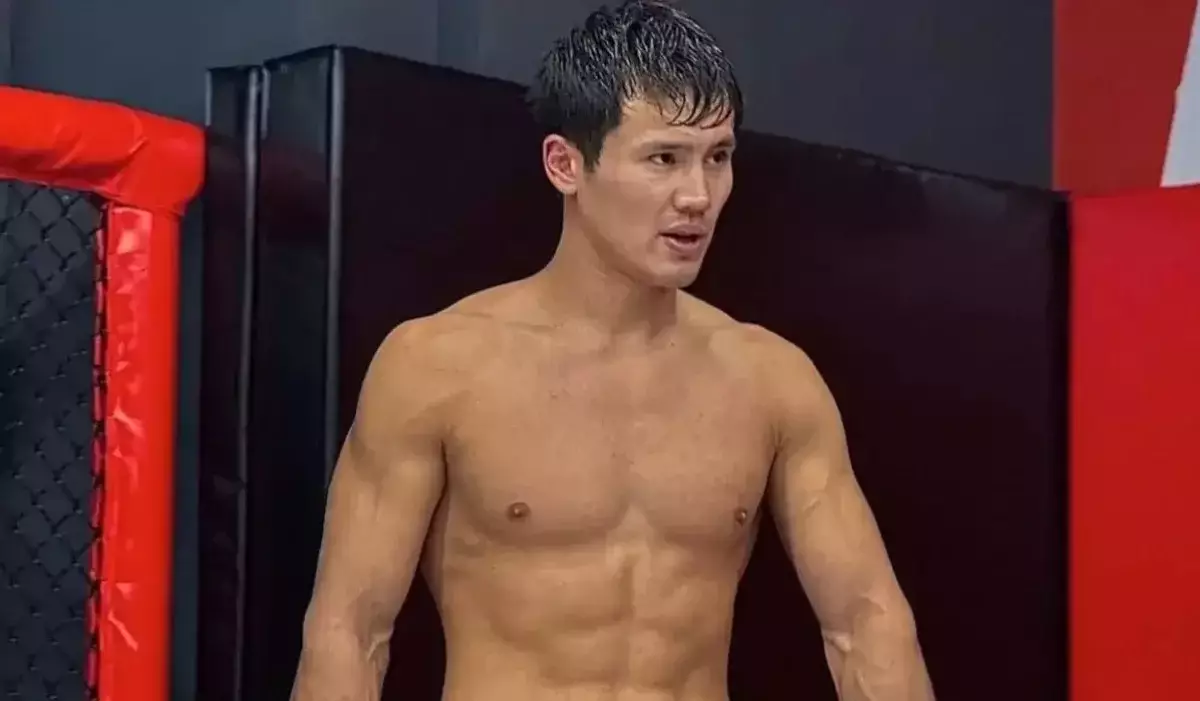 Еркебулан Токтар потерпел поражение на турнире Hype FC