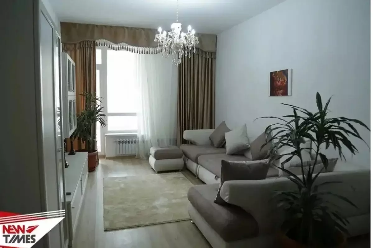 «Шары, баян и 20 гостей»: неожиданная история продажи квартиры в Астане