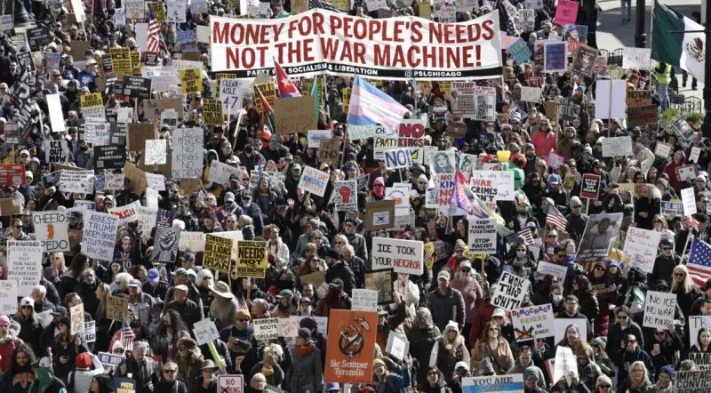 «No Kings»: протесты против политики Трампа охватили города США