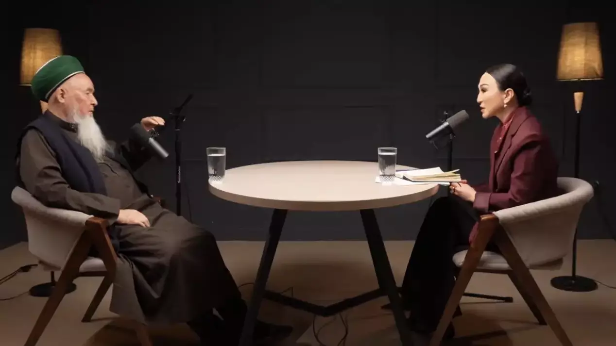 Журналист Жанар Байсеміз даулы сұхбатына қатысты мәлімдеме жасады