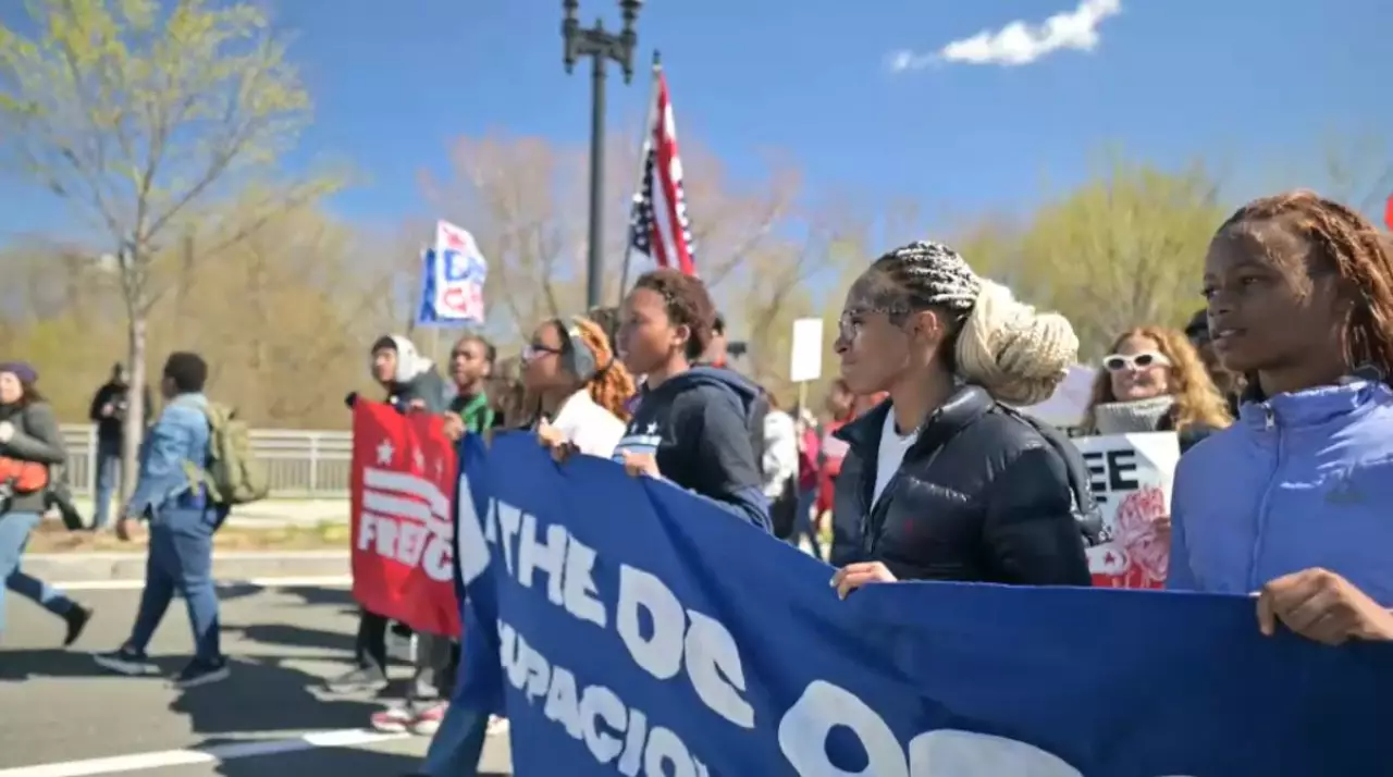 АҚШ-та «No Kings» шеруіне миллиондаған адам қатысты