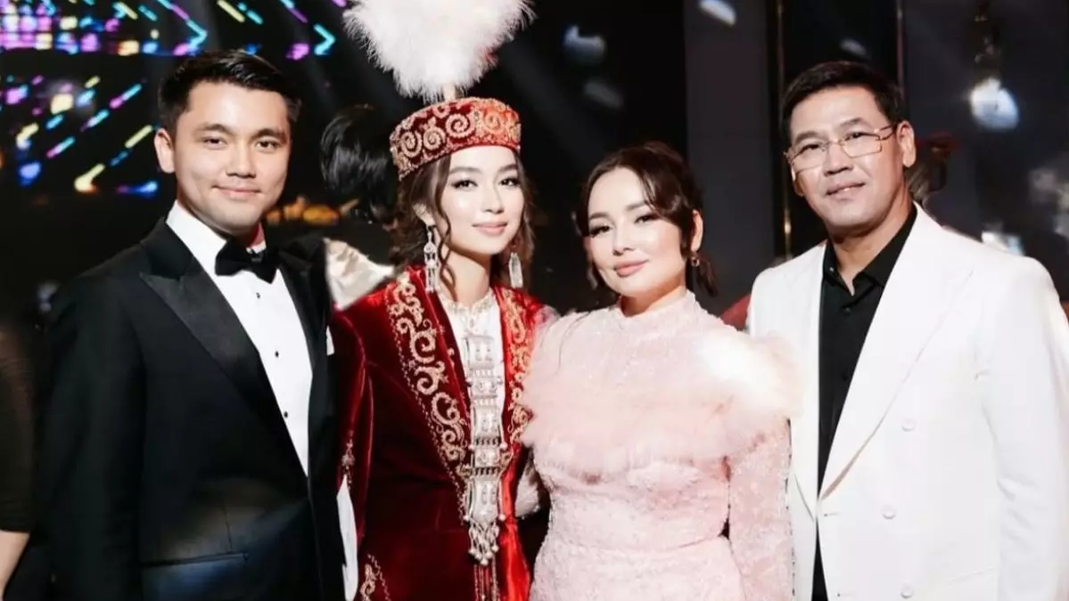 Білдей бір мектеп Жазира мен Жанболатты құда болуларымен құттықтап, масқара болды