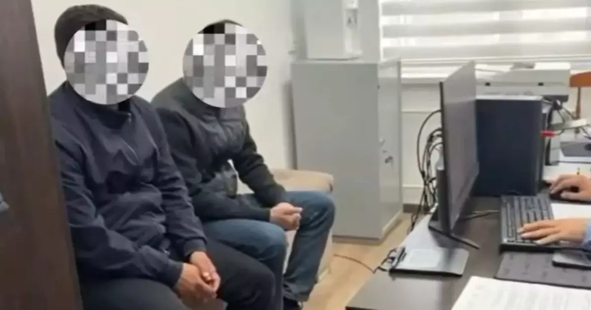  Түркістанда бейнебақылау камераларын қасақана бүлдірген екі күдікті ұсталды 