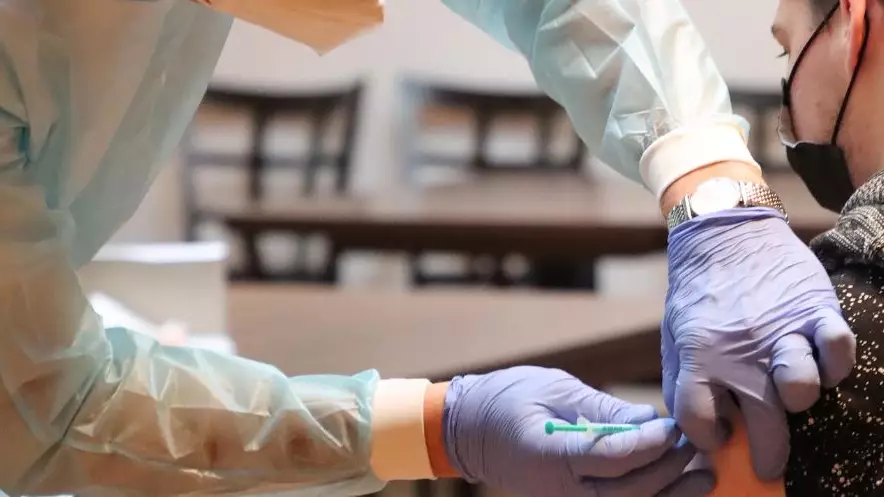 Шымкенттегі екпе кабинеттерінде бір сәтте бірнеше адам қайтыс болды