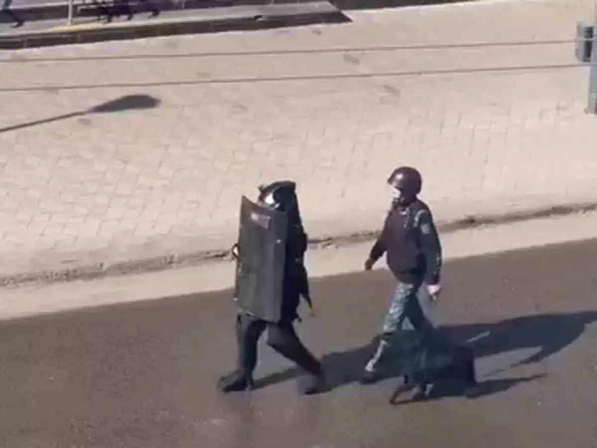 Улицу в Костанае перекрыли из-за подозрительной сумки