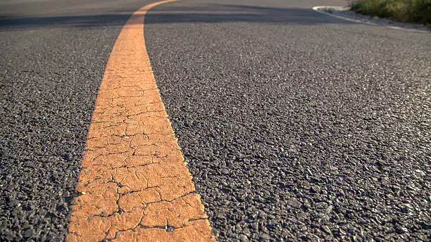 Строить дороги из переработанного пластика предложили в Казахстане