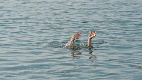 Павлодарец провалился под лёд на реке Есиль