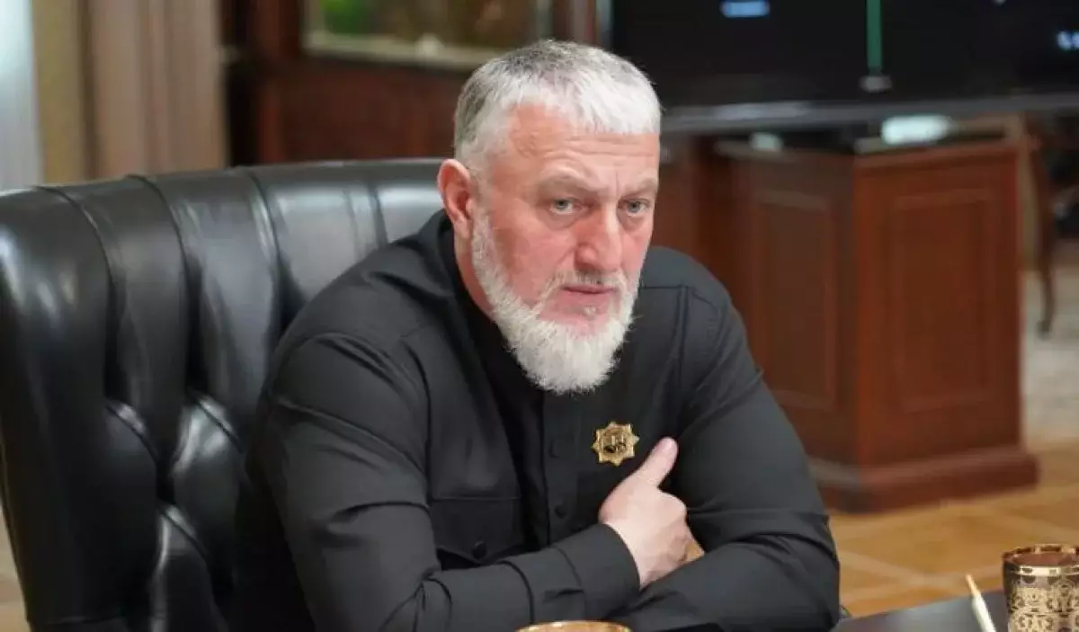 «Казахи — это наш братский народ»: депутат из Чечни прокомментировал драку в России