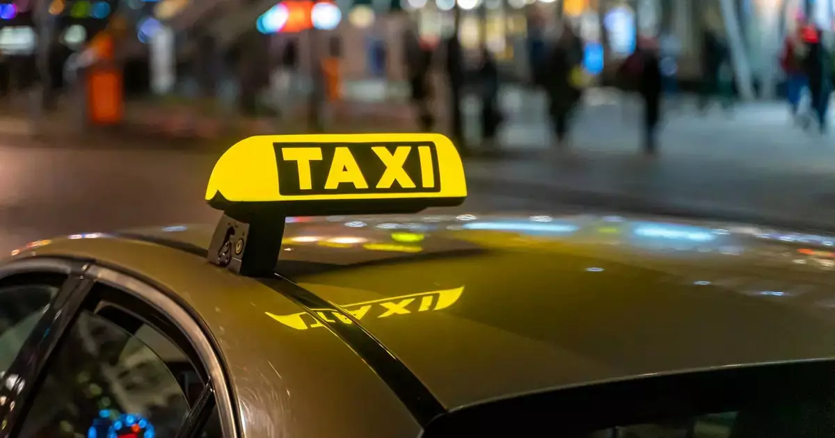  Атырау вокзалында такси жүргізушісі жолаушыға пышақ сұққан 