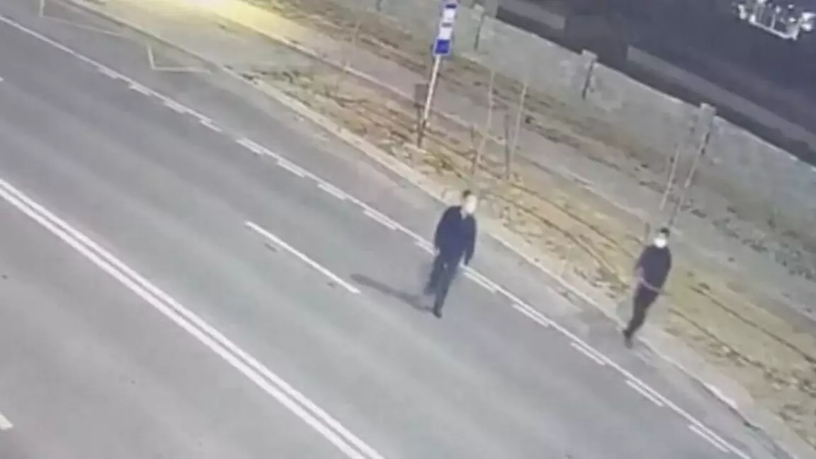 Айыппұл салынғаны үшін бейнекамераларды сындырған: Түркістанда екі адам ұсталды