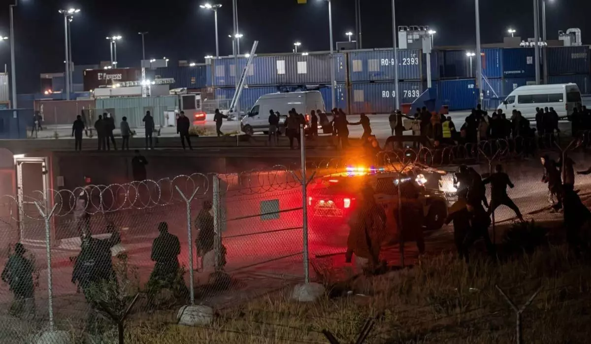 Массовый конфликт в Усть-Луге: часть казахстанцев арестована, ведется следствие