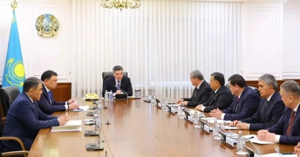  Бектенов Халықаралық Аралды құтқару қорының басқарма мүшелерімен кездесті 