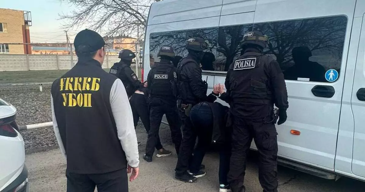  БҚО-да полицияға бағынбаған бір топ азамат қамауға алынды (ВИДЕО) 