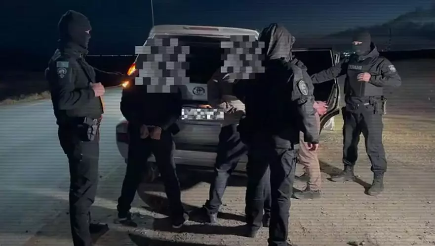 На автодороге Жезказган — Караганда задержаны транспортировщики наркотиков