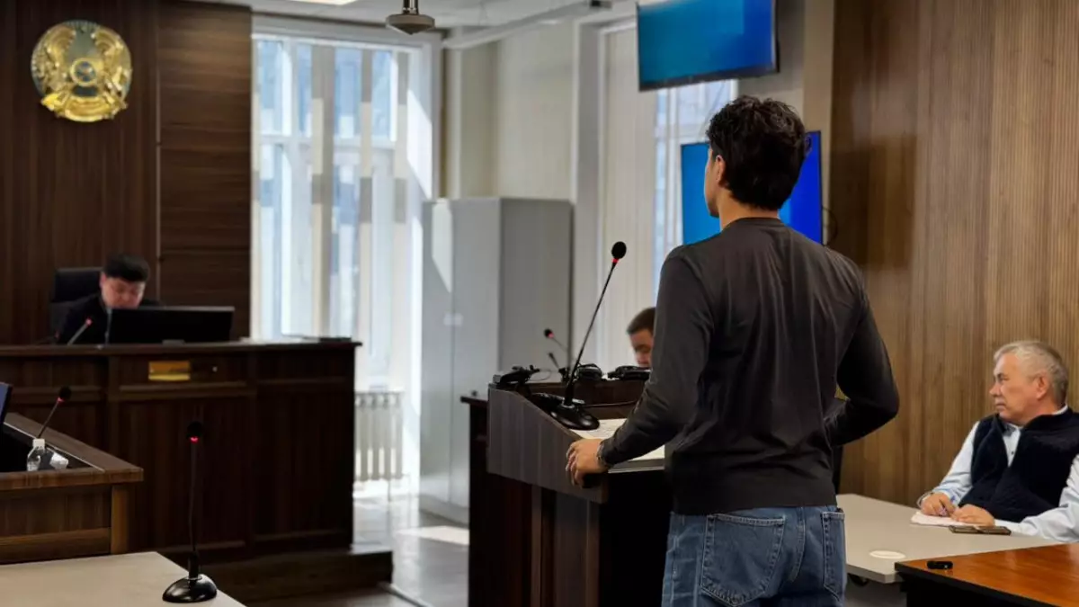 Жанабыловтар ісі: Халыққа курс сатқан тағы бір танымал блогер сотта жауап берді