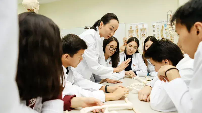 Жас ғалымдар дәуірі: еліміздегі 25 мың ғалымның жартысы 40 жасқа дейінгі зерттеушілер