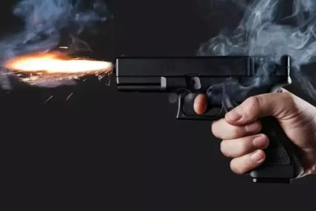 «Басына оқ тиген»: Таразда банктың жанынан ер адамның денесі табылды