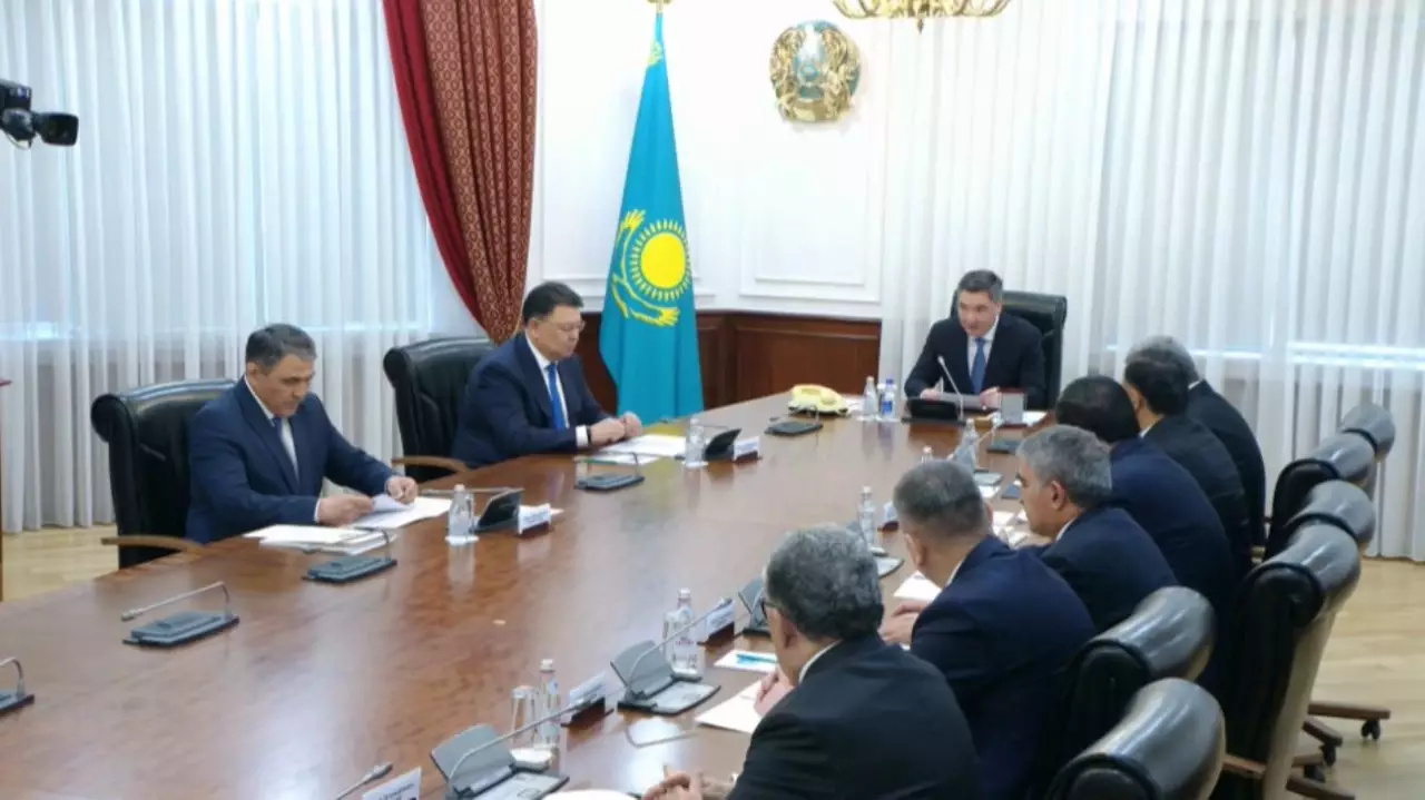 Меры по спасению Аральского моря обсудили члены международного фонда