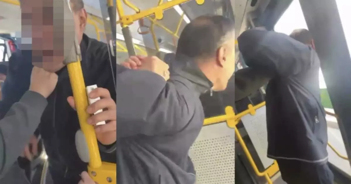  Извращенец приставал к девушке в автобусе в Алматы: его скрутили пассажиры 