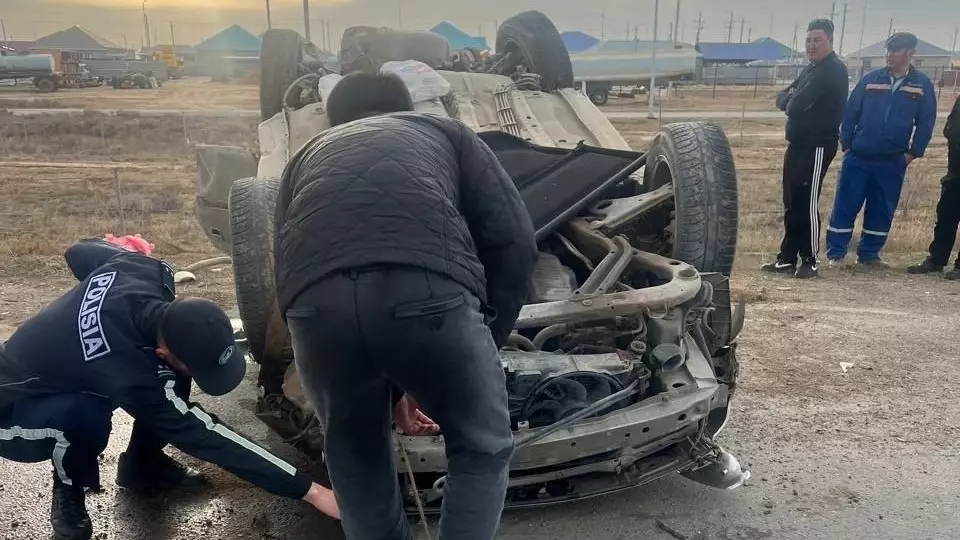 Атырау облысында жантүршігерлік жол апатынан екі бала көз жұмды