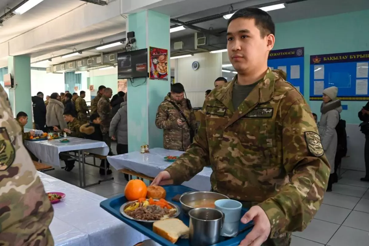 В армии Казахстана появится «шведский стол»