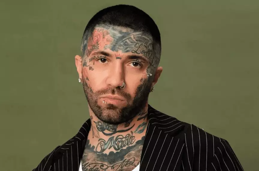 Казахстанского рэпера Ганвеста оштрафовали в Москве по делу об оскорбительном треке