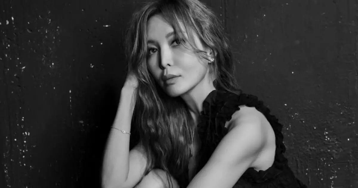  Назарбаевтың екінші жұбайы Асель Исабаева жаңа фотосуреттерін жариялады 