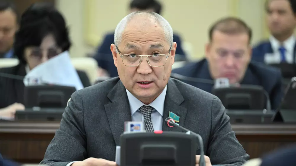 “Не надо кукарекать“ - суд вынес решение по гражданскому иску против депутата Мажилиса