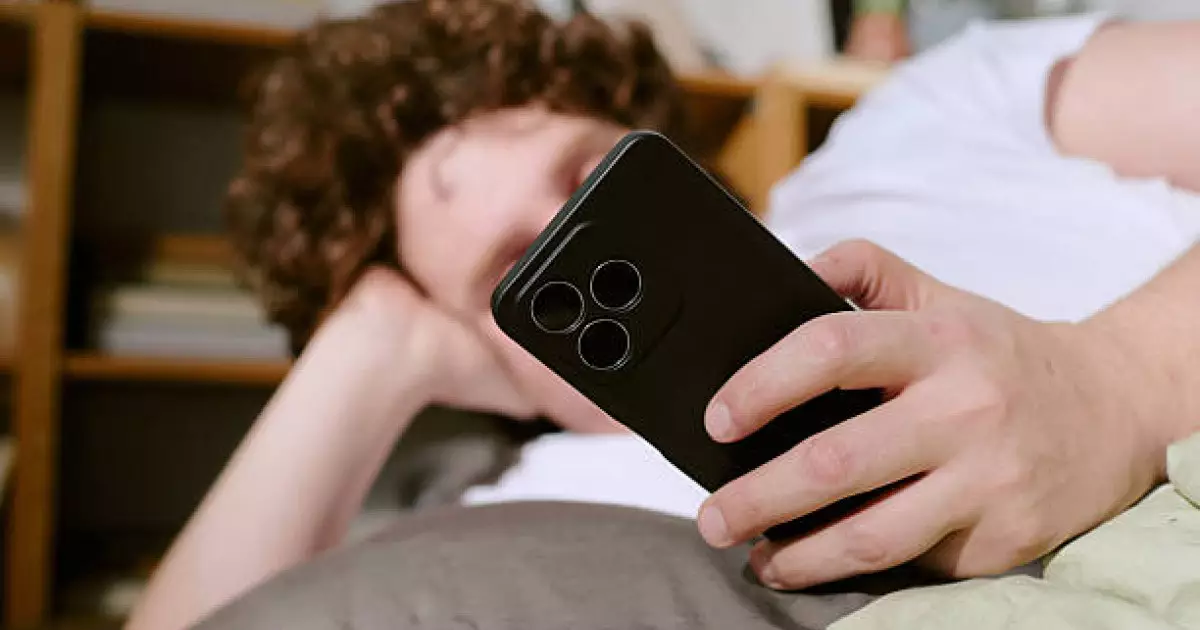  Әлеуметтік желідегі қысқа видеоларға тәуелділік жалқаулықтан емес – зерттеу 