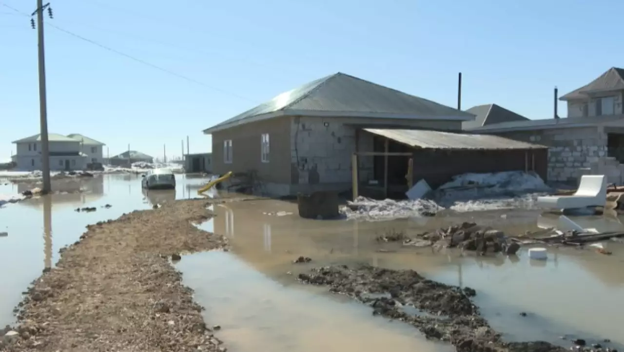 Талыми водами топит село близ Астаны