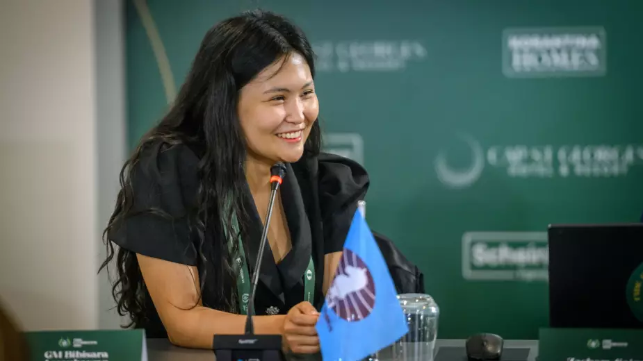 Бибисара Асаубаева снова сыграла вничью на Турнире претенденток по шахматам