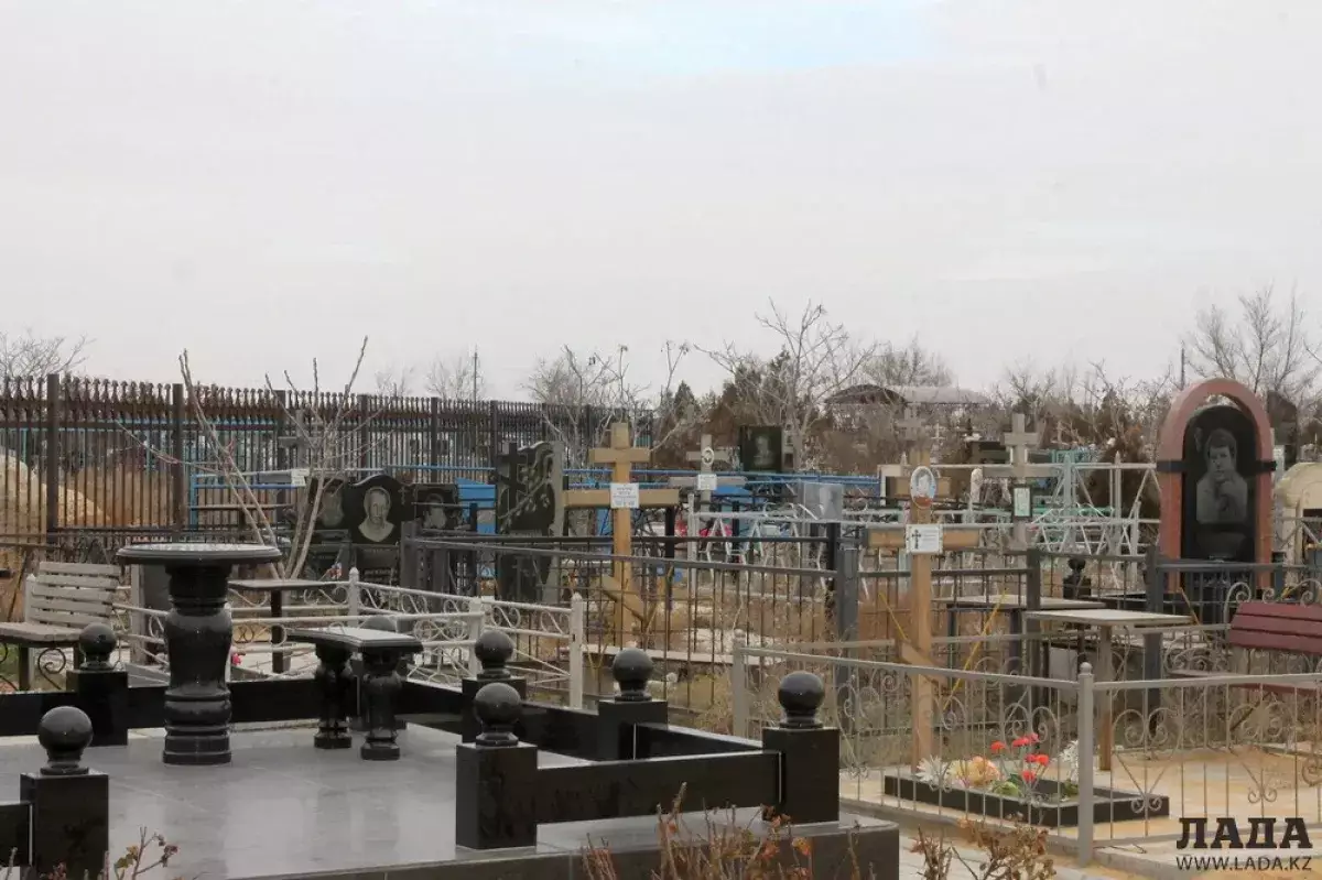 Акимат Актау на содержание кладбищ выделил 15 млн тенге - новости на Lada.kz 30.03.2026