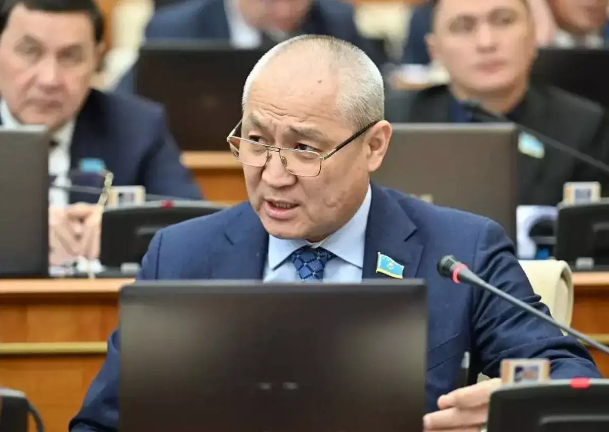 Суд вынес решение по гражданскому иску против депутата Мажилиса Едиля Жанбыршина «о кукарекании» - новости на Lada.kz 30.03.2026