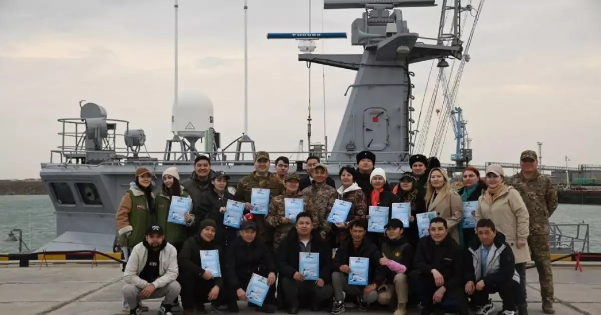   Журналистер әскер өмірімен танысты   