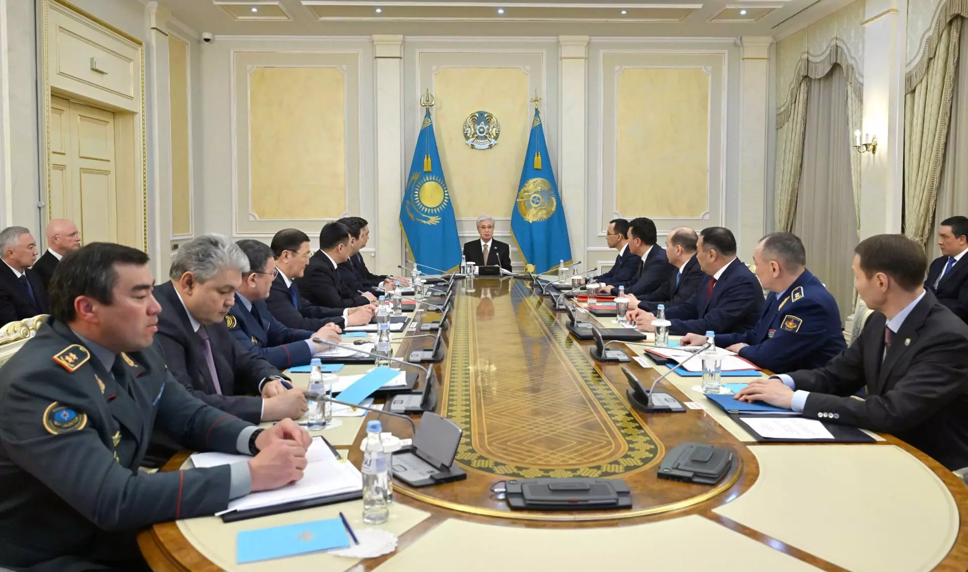 Глава государства провел заседание Совета Безопасности