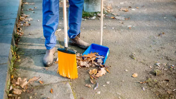 Житель области Абай осужден за сталкинг экс-супруги