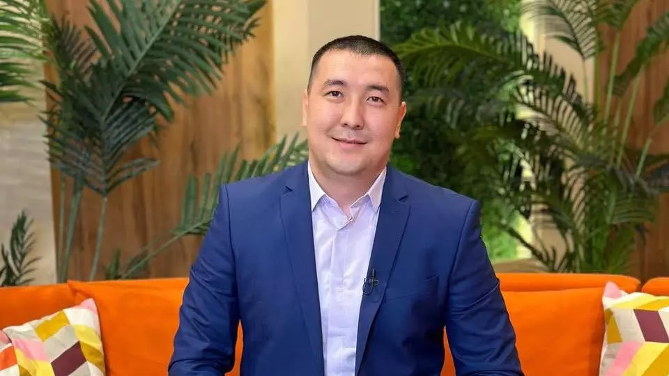 В Алматы задержан известный юрист Адилетхан Молдахан