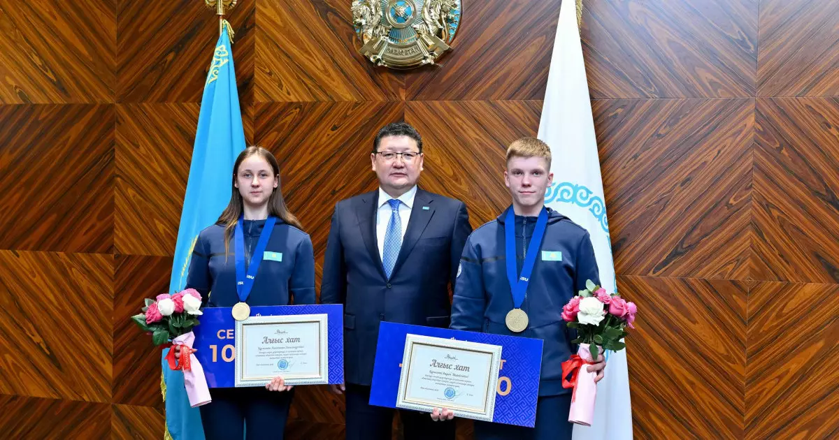  Абай облысында әлем чемпиондарына қаржылай сыйақы табысталды 