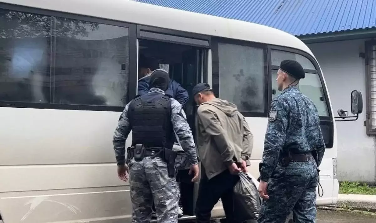 В России провели спецоперацию против мигрантов из Казахстана